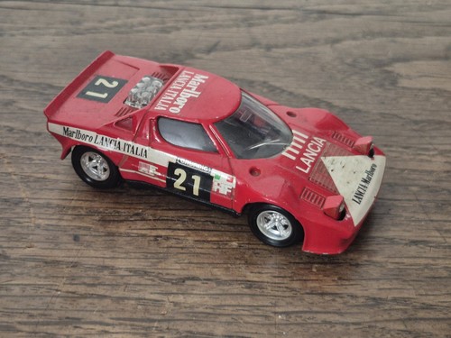 Voiture miniature lancia - miniature,