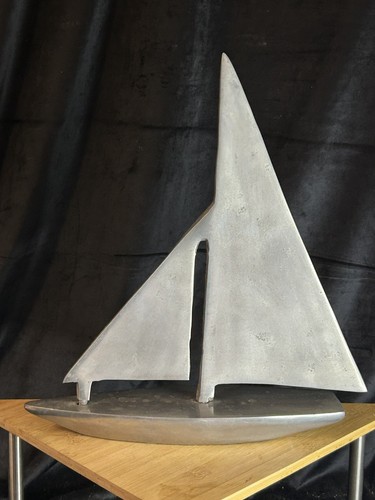 Sculpture brutaliste aluminium