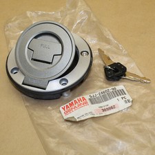 BOUCHON DE RESERVOIR + CLES