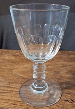 VERRE A PIED A VIN BLANC OU