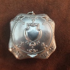 Boîte ancienne Poudrier Miroir Châtelaine Métal argenté Style Louis XVI fin XIXe