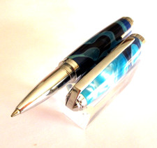 MAGNIFIQUE ET ORIGINAL STYLO