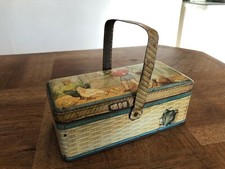JOLI BOITE A BISCUITS, A GOUTER  EN TÔLE  LITHOGRAPHIÉE A DÉCOR ENFANTIN