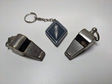 Lot 2 Anciens Sifflets