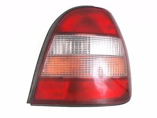 Feu arriere principal droit