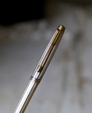 RARE MAGNIFIQUE STYLO BILLE