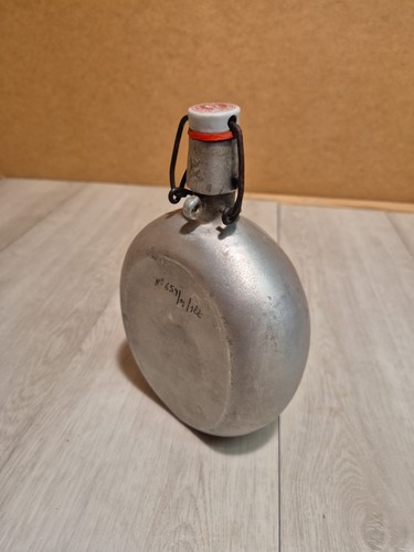 Ancienne gourde aluminium - gourde,