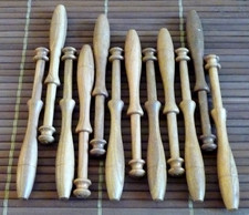 12 fuseaux bois ancien pour