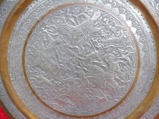 Beau Vieux Plateau En Métal