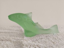 Poisson vert — Baccarat France — Cristal satiné signé  16 cm tor