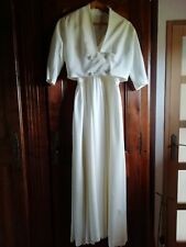 Ancienne Robe De Mariée En Soie.