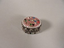 Petit Pilulier ancien en métal argenté serti de petites perles et brillants