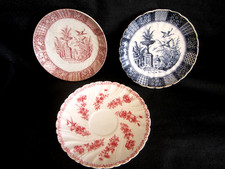 2 SOUS TASSE à CAFE LUNEVILLE DENTELLE + Une motif perlé Viennoise SARREGUEMINES