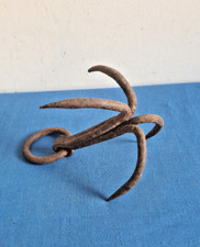 TRES ANCIEN  CROCHET DE PUITS