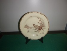 ANCIENNE ASSIETTE EN PORCELAINE OPAQUE DE GIEN MODELE PERDRIX DIAMETRE 23 CM
