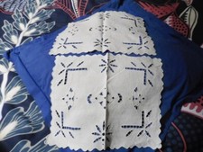 2 ANCIENS NAPPERONS PUR LIN