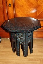Table d'appoint  en  peinture  laquée  Birmane ,Asiatique