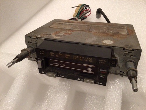 Vintage roadstar stereo - am/fm,