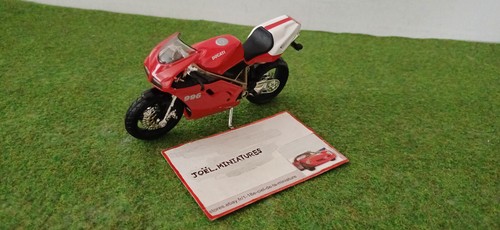 Moto ducati 996 rouge - ducati, échelle