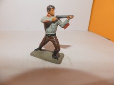 FIGURINE STARLUX NESTLE COW