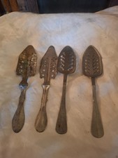 LOT DE 4 CUILLERES A ABSINTHE