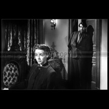 Photo F.026240 TREVOR BARDETTE & MARSHA HUNT (NONE SHALL ESCAPE) 1944