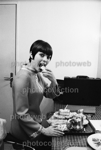 Mireille mathieu exclusive - mireille,