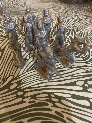 Figurines anciennes - figurines,