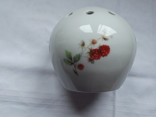 Pique fleurs porcelaine - fleurs, en