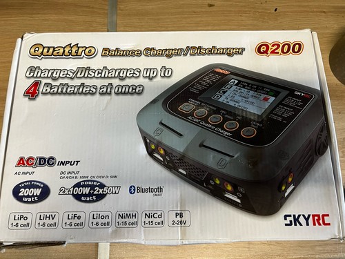 Chargeur quatro skyrc q200 - chargeur,