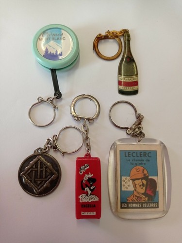 Lot porte clés anciens - 5,