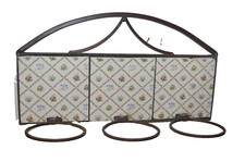   PORTE PLANTE MURALE EN FONTE ET CERAMIQUE 