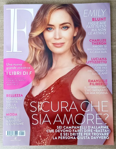 Revue emily blunt charlize - f,