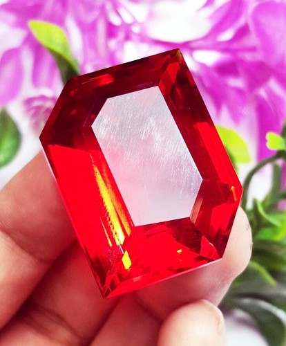 Topaze rouge taillée ct - rouge, 65,75