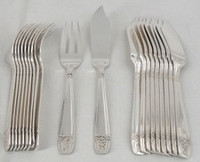 10 couverts poisson modèle Grand Prix 20 pièces en métal argenté, excellent état