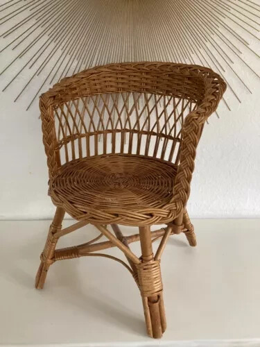 Ancienne petite chaise - petite,