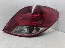 Feu arriere principal droit