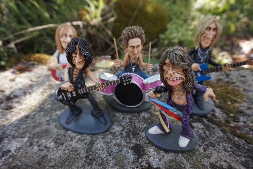 841 0018 figurine - ,