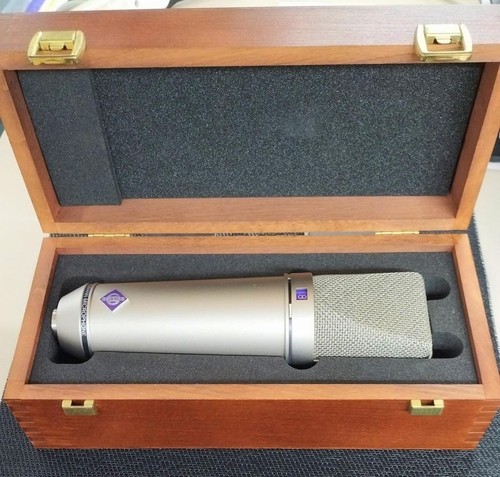 Microphone condensateur - à,
