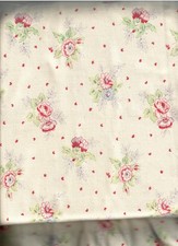 COUVRE LIT 2 PERSONNES ETAT NEUF