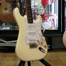 Guitare électrique FERNANDES