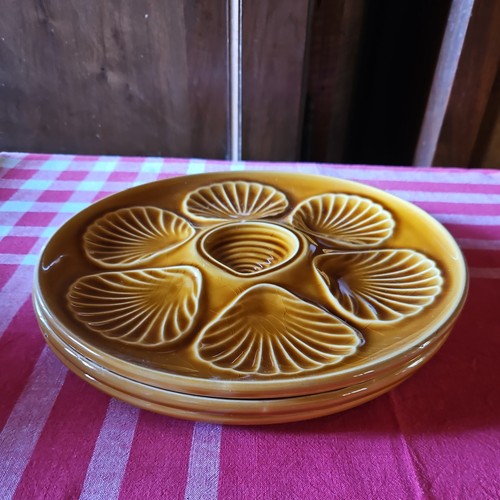Lot assiettes à - 6,