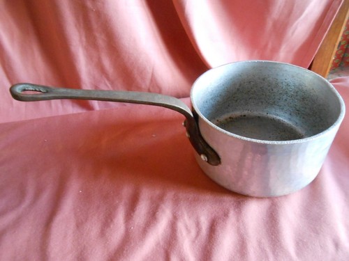 Casserole ancienne alu - casserole,