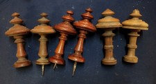 6 anciennes embrasses à rideau en bois tourné, support de tringles en bois