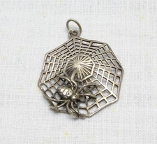 -JOLI PENDENTIF ARAIGNEE