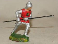 FIGURINE EN COMPOSITION DURSO MOYEN AGE HOMME AVEC JAVELOT CHIALU ELASTOLIN NB