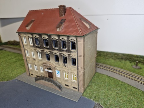 Maquette immeuble des impots - maquette,