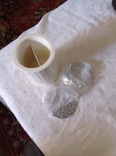 MINI HACHOIR  MULTI GRATER MANUEL  En Acier Inoxydable/Plastique Année 70