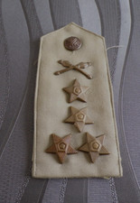 INSIGNE MILITAIRE EPAULETTE 4