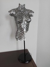 sculpture en métal buste